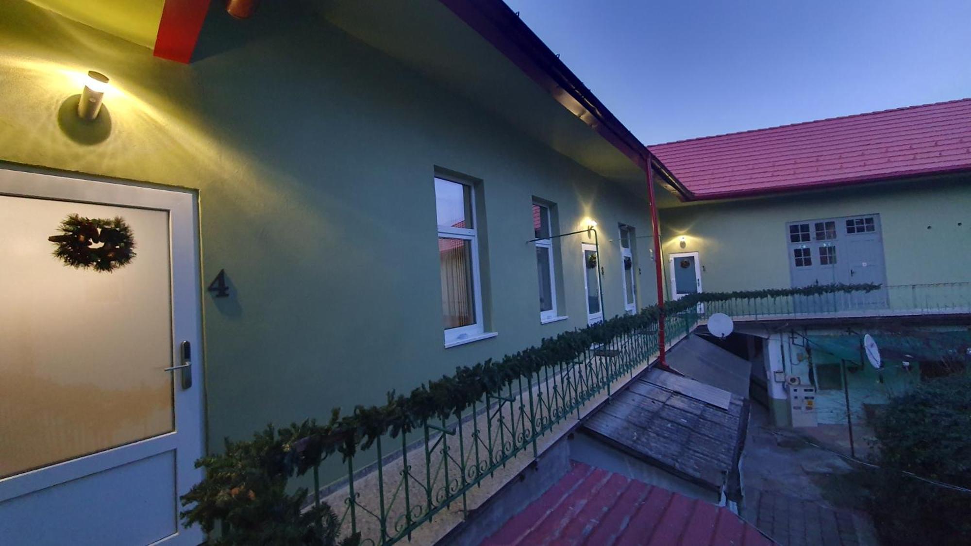 Casa Basarab Brasov Hotel Exterior foto