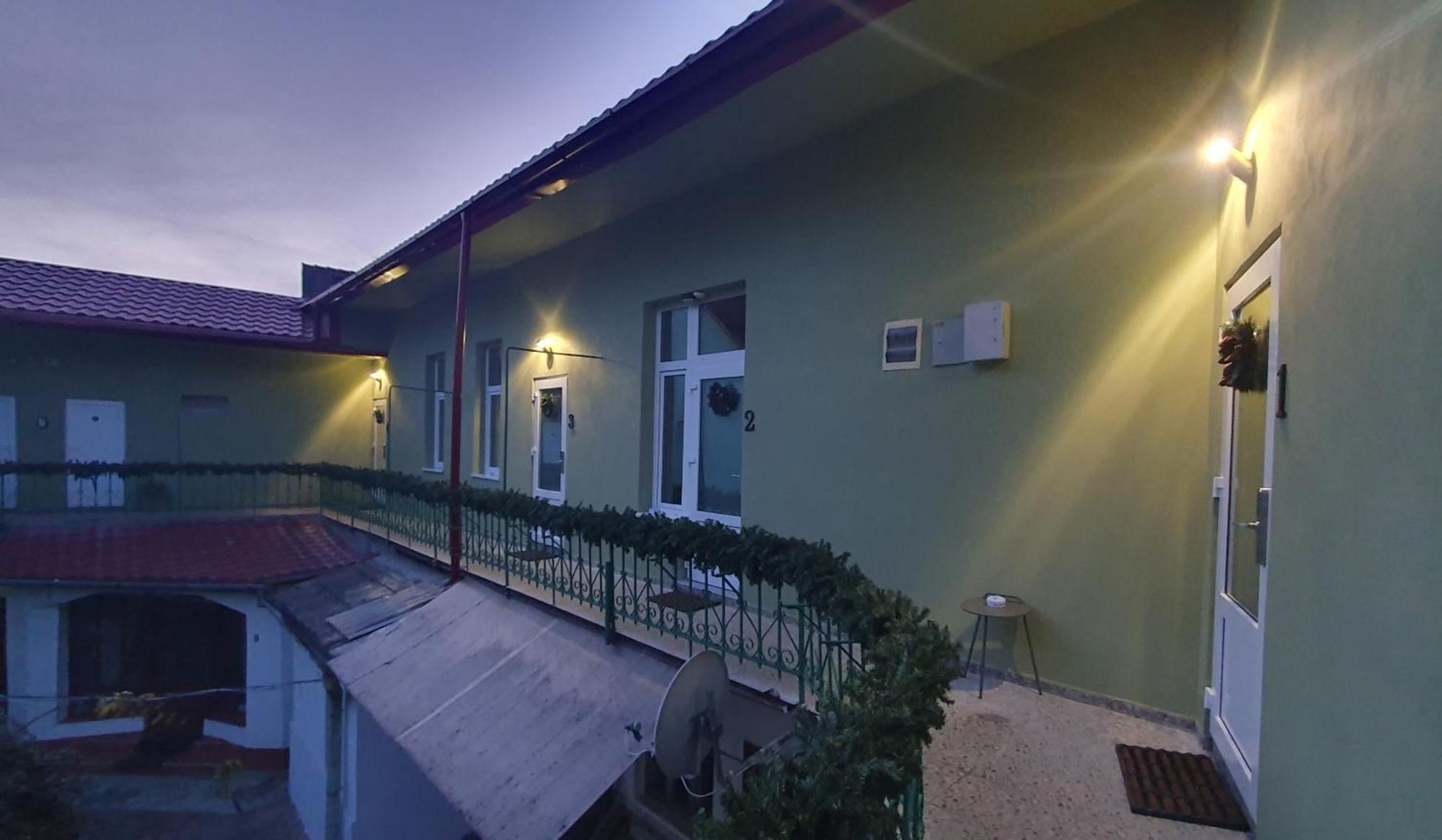 Casa Basarab Brasov Hotel Exterior foto